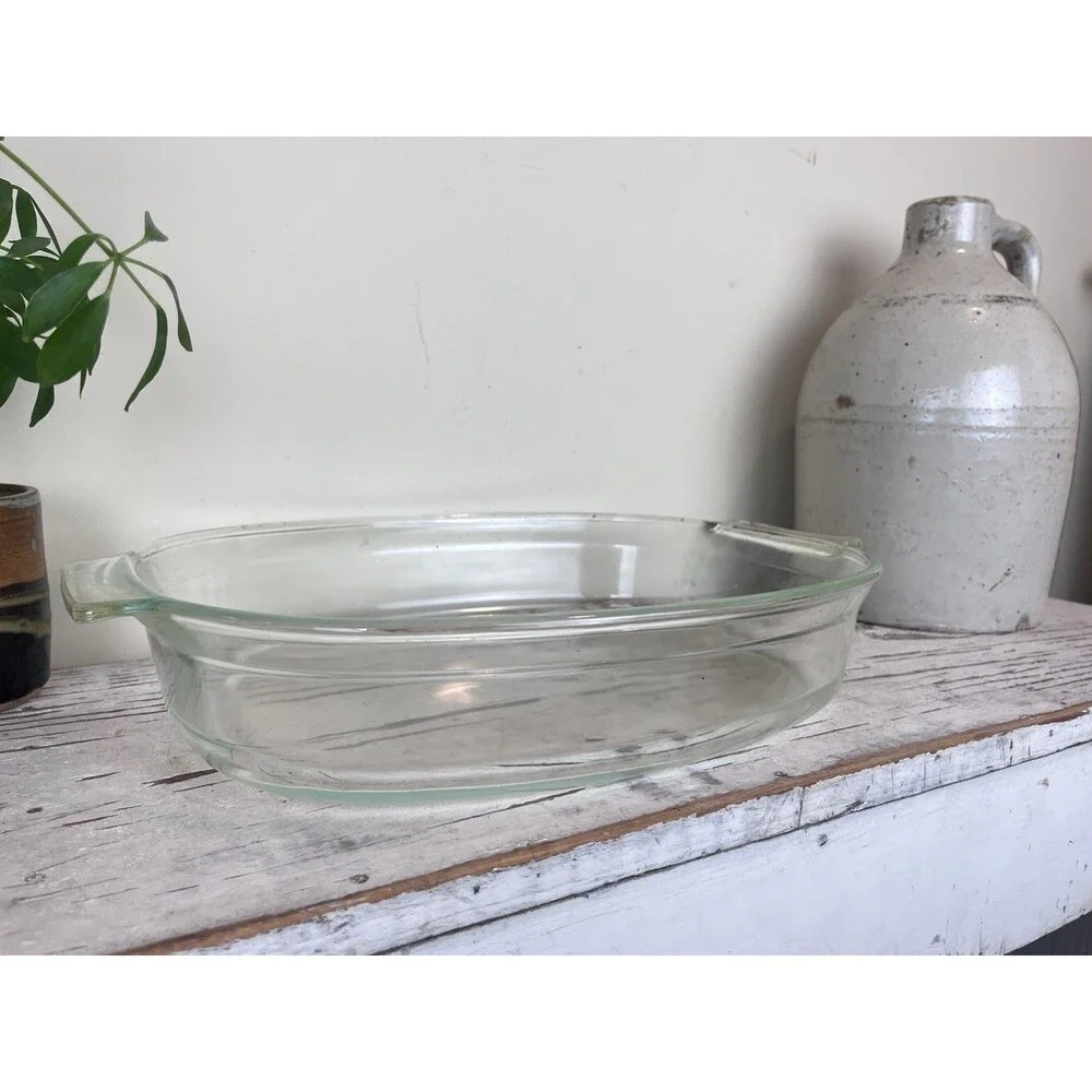 Vintage Pyrex 704 Oval 4 Qt Casserole Dish With Handles Vintage / Large Sturdy